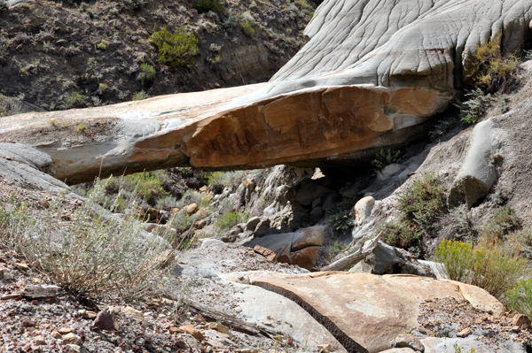 the Natural Bridge in Makoshika State Park